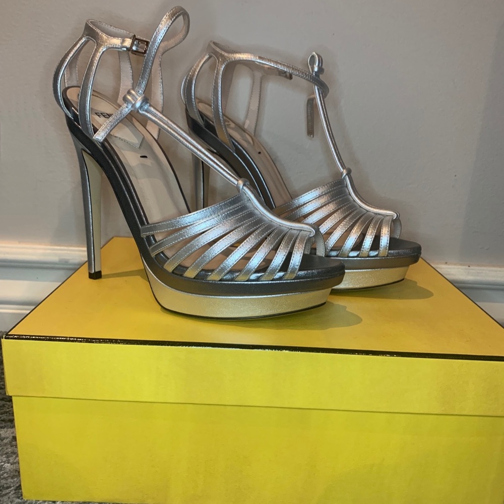 Fendi ‘Favorite’ T-Strap Platform Sandals